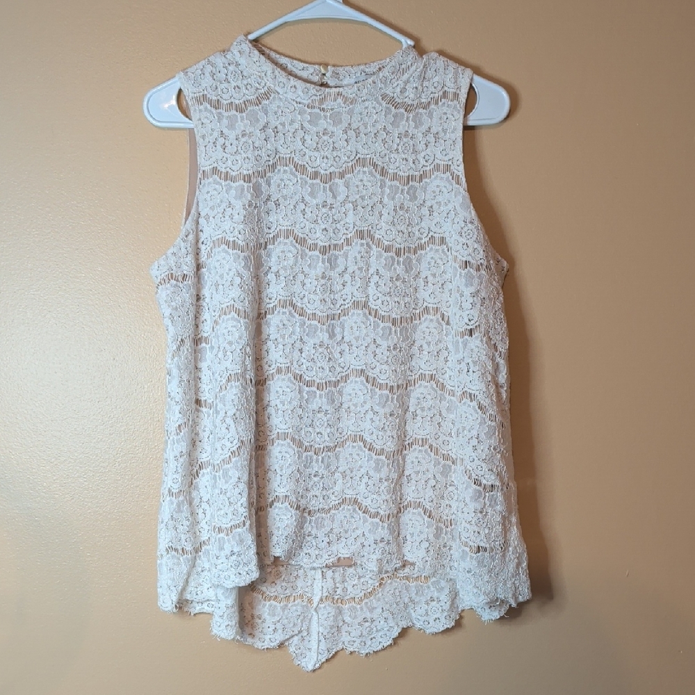 Rose + Olive Lace Sleeveless Top Size Large